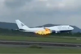 An engine fire breaking out on a Garuda Indonesia plane on May 15, 2024. (Photo: Twitter) 