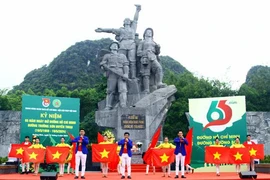 Célébration du 65e anniversaire de la piste Hô Chi Minh à Quang Binh. Photo: VNA