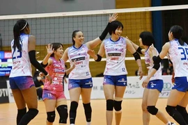 Vietnam's top female volleyball player Tran Thi Thanh Thuy (third from left). (Photo: AVC)