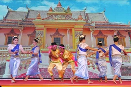 Khmer people in Soc Trang celebrate Sene Dolta Festival