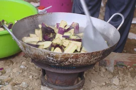 Mobile kitchen brings warmth to flood-zone residents