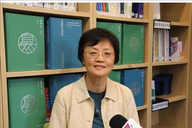 La Dr. Sun Wenbin, directrice du Centre des chroniques de Hong Kong. Photo: VNA