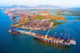 Le port international de Gemalink, province méridionale de Bà Ria-Vung Tàu, doté des infrastructures et des équipements les plus modernes du Vietnam. Photo : VNA