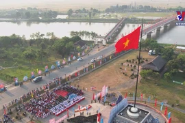 Flag hoisting ceremony marks national reunification day