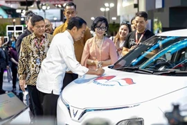 Indonesia aims at three-fold increase in EV sales this year 