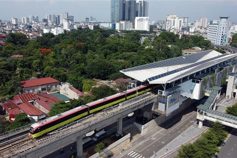 The elevated section of the Nhon-Hanoi Station metro line has been granted a safety certification. (Photo: VNA)