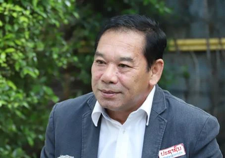 Vanxay Tavinyan, Vice Chairman of the LPRP Central Committee’s Commission for Propaganda and Training and Editor-in-chief of the Pasaxon newspaper, grants an interview to the Vietnam News Agency. (Photo: VNA)