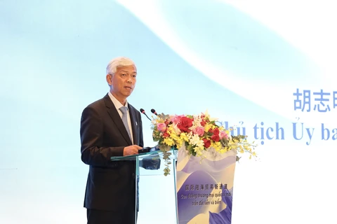 Vice Chairman of the HCM City People’s Committee Vo Van Hoan addresses the conference on September 24. (Photo: VNA)