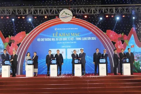 Cérémonie d'ouverture de la Foire internationale du commerce et du tourisme Vietnam-Chine à Lang Son. Photo: VNA