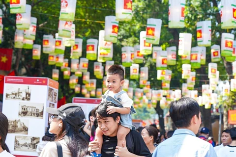 Hanoi celebra diversas actividades en conmemoración del 70 aniversario de su liberación