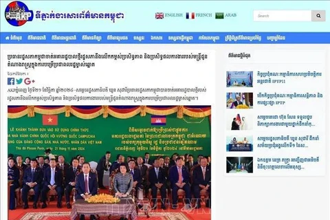 La Agencia Camboyana de Noticas publicó un artículos sobre la participación del presidente de la Asamblea Nacional de Vietnam, Tran Thanh Man, en la inauguración del nuevo edificio del Parlamento anfitrión. (Fuente: VNA)