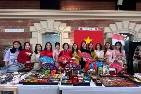 La Embajada de Vietnam en Hungría participó en la 13 Feria Diplomática de Caridad. (Fuente: VNA)