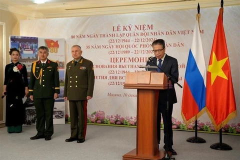 El embajador de Vietnam en Rusia, Dang Minh Khoi, habla en el evento. (Fuente: VNA)