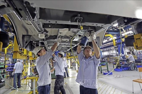 Producción de autos en la fábrica de ensamblaje de automóviles Ford Hai Duong. (Fuente: VNA)