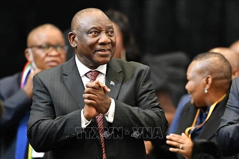 El presidente sudafricano, Cyril Ramaphosa, en la sesión de votación de la Asamblea Nacional en Ciudad del Cabo, Sudáfrica, el 14 de junio de 2024. (Fuente: Xinhua/VNA)