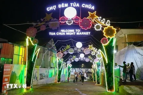 Mercado nocturno de Tua Chua, un lugar único de la provincia de Dien Bien