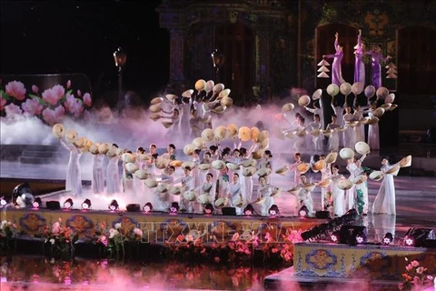 Cérémonie d'ouverture du Festival international des arts de Huê 2024. Photo: VNA