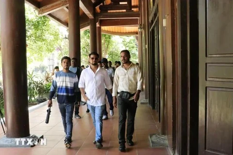 Des touristes indiens à Ninh Binh. Photo: VNA