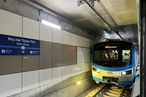 La première rame de la ligne de métro Bên Thành - Suôi Tiên. Photo: VNA