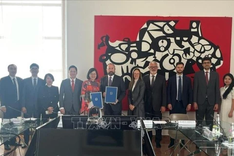 La 8e réunion du Comité de coopération scientifique et technologique Vietnam-Italie a eu lieu le 8 mai à Rome. Photo : VNA