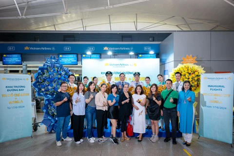 La compagnie aérienne nationale Vietnam Airlines a inauguré une ligne directe entre le Vietnam et les Philippines. Photo . VNA