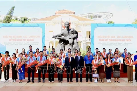 Le Festival des enfants des trois pays Vietnam-Laos-Cambodge a officiellement ouvert ses portes le13 août à Hô Chi Minh-Ville. Photo : VNA