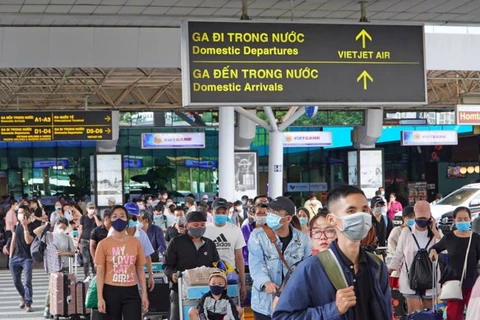 L'aéroport de Tan Son Nhat devrait accueillir 120.000 passagers/jour à l’occasion de la Fête nationale. Photo : vneconomy.vn