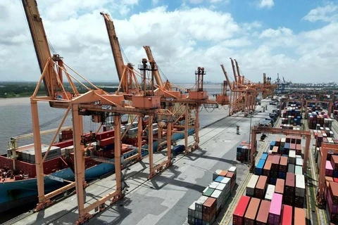 Conteneurs de marchandises destinés à l'exportation dans un port maritime du Nord. (Photo : VietnamPlus)