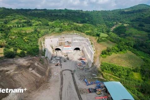 Realizan la construcción del túnel Tuy An. (Foto: Vietnam+)