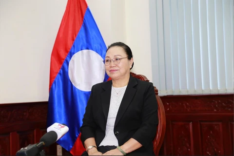 La embajadora de Laos, Khamphao Ernthavanh, en la entrevista con la VNA. (Foto: VNA)