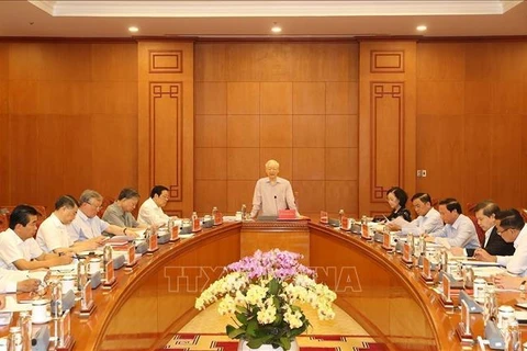 El secretario general Nguyen Phu Trong preside una reunión del Comité Directivo Central para la prevención y lucha contra la corrupción y negatividad. (Foto: VNA)