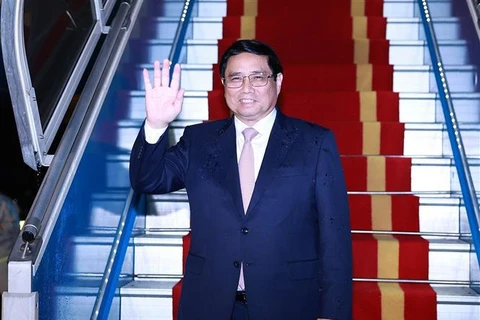 El primer ministro Pham Minh Chinh viaja a la India para una visita de Estado. (Foto: VNA)