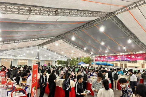 Book fair with attractive promotions expected to draw a large number of readers (Photo: VietnamPlus)