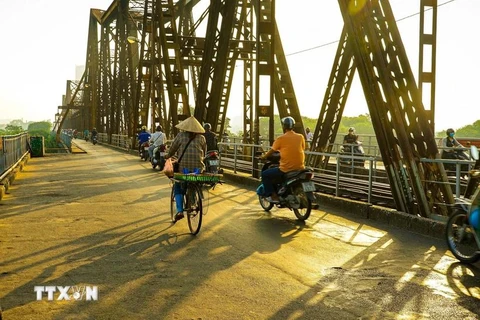 The century-old Long Bien bridge in Hanoi (Photo: VNA)