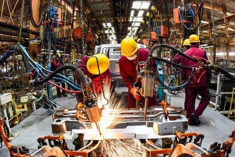 Vietnam’s economic growth reaches 6.42% in the first half of this year (Photo: VNA)