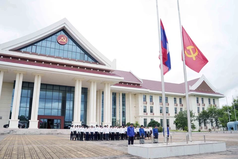 The ceremony is held at the headquarters of the Office of the Lao People's Revolutionary Party Central Committee. (Photo: VNA)