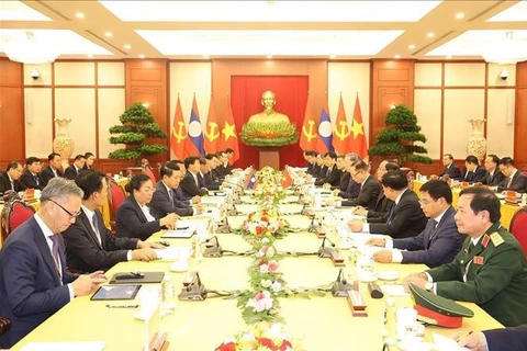 Talks between Vietnamese Party General Secretary and State President To Lam and his Lao counterpart (Photo: VNA)