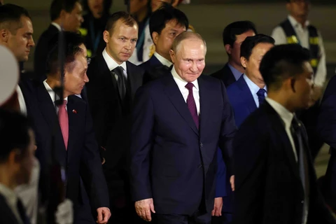 俄罗斯总统普京开始对越南进行国事访问