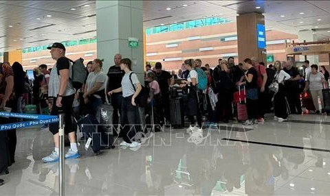 Czech tourists at Phu Quoc International Airport (Photo: VNA)