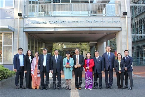 The VASA delegation in a group photo with GRIPS leaders. (Photo: VNA)