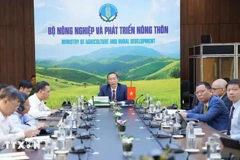 El viceministro de Agricultura y Desarrollo Rural, Phung Duc Tien, asistió a la 46ª Reunión en línea de Ministros de Agricultura y Silvicultura de la ASEAN. (Foto: VNA)