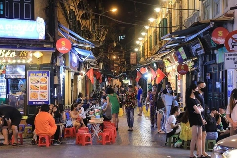 Ta Hien street, one of the night-time hub for tourists in Hanoi (Photo: VNA)