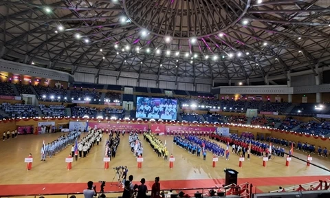 Athletes from schools in ASEAN countries join the opening ceremony of the 13th ASEAN Schools Games 2024 in Đà Nẵng City. More than 1,300 athletes and coaches will be competing in six sports for 107 medal sets on June 1-7. (Photo: VNA)