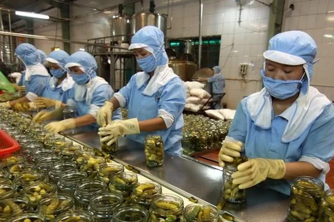 Vietnam’s exports expand about 13.8% year-on-year in the first half of this year. (Photo: VNA)