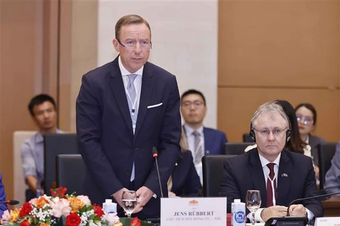 EU-ABC Chairman Jens Rübbert speaks at the meeting (Photo: VNA)