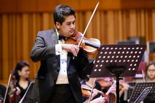 Violinist Bui Cong Duy (Photo: Ho Guom Opera House)