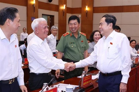 NA Chairman Tran Thanh Man works with Hai Phong city's Party Committee. (Photo: VNA)