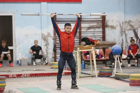 Trinh Van Vinh is in his final preparations for his debut at the Paris Olympics later this month. (Photo: nhandan.vn)