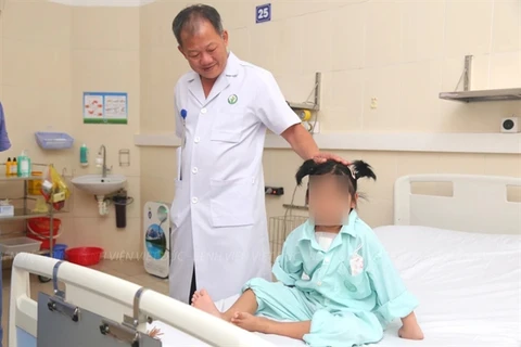 The 7-year-old patient's body adapts to the new heart only one week after the heart transplant. (Photo courtesy of the Vietnam - Germany Friendship Hospital)