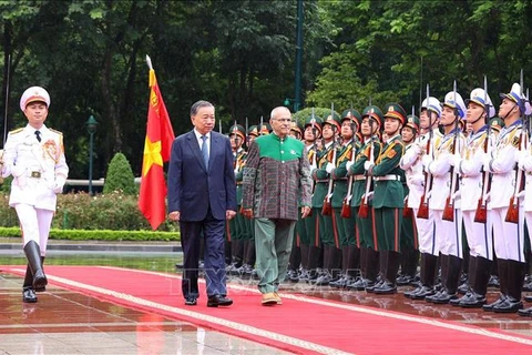 President To Lam hosts a red-carpet welcome ceremony for President of Timor-Leste José Ramos-Horta. (Photo: VNA)